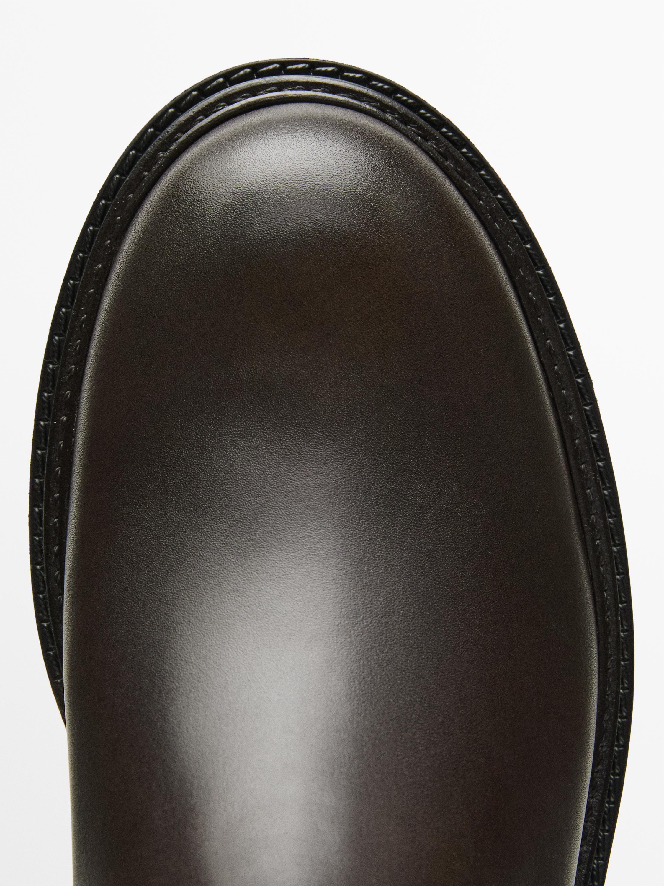 Leather Chelsea boots